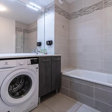 T3 Lejeune, Hypercentre, Calme, Fibre, Balcon, 5 Min A Pied Metro Compans-caffarelli *